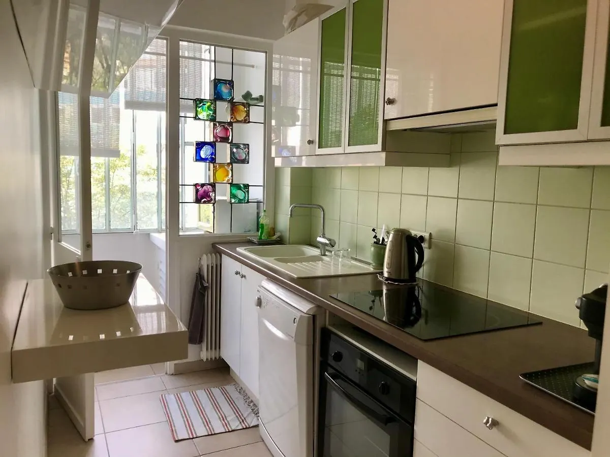Standing-montparnasse Apartment